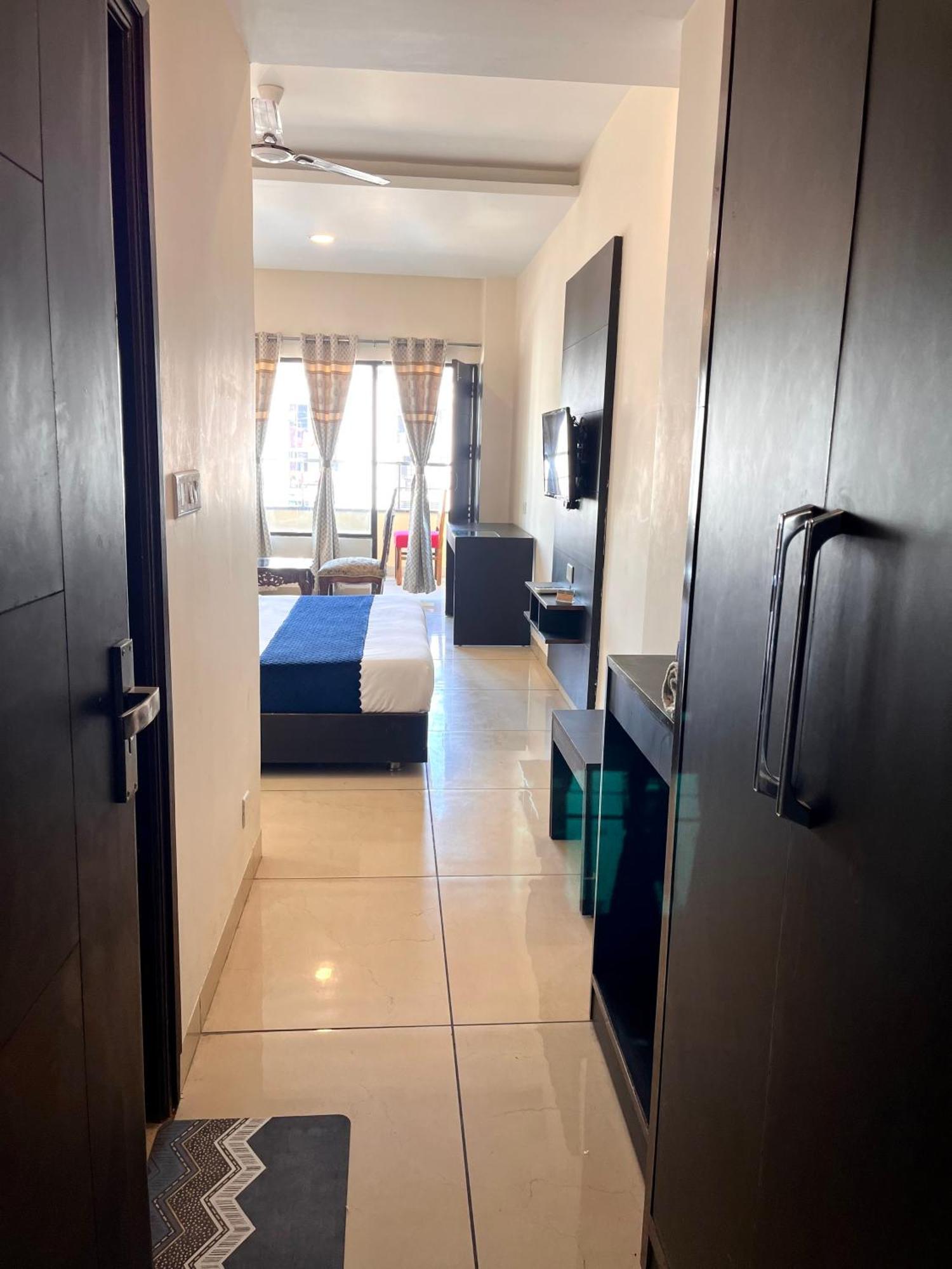 Jb Residency Zirakpur !! Top Rated & Most Awarded Property In Zirakpur Ξενοδοχείο Εξωτερικό φωτογραφία
