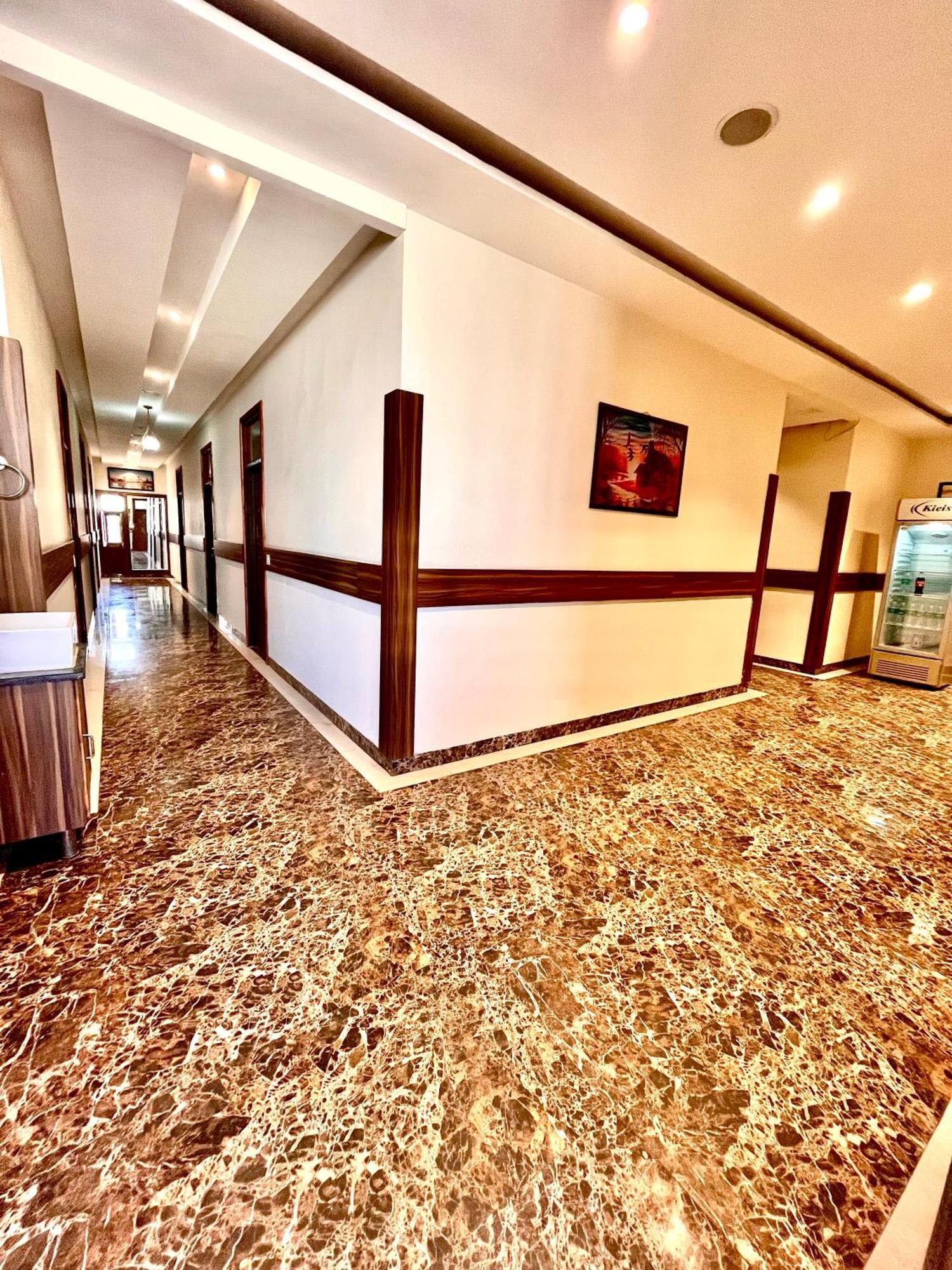 Jb Residency Zirakpur !! Top Rated & Most Awarded Property In Zirakpur Ξενοδοχείο Εξωτερικό φωτογραφία