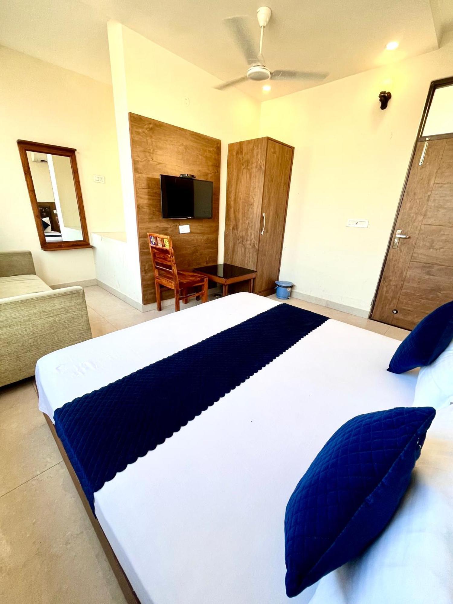 Jb Residency Zirakpur !! Top Rated & Most Awarded Property In Zirakpur Ξενοδοχείο Εξωτερικό φωτογραφία